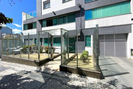 Apartamento para alugar com 107m², 3 quartos e 2 vagasFachada