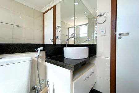 Apartamento para alugar com 107m², 3 quartos e 2 vagasBanheiro
