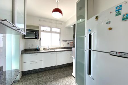 Apartamento para alugar com 107m², 3 quartos e 2 vagasCozinha