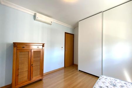 Apartamento para alugar com 107m², 3 quartos e 2 vagasQuarto 3