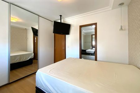 Suite de apartamento para alugar com 3 quartos, 107m² em Santa Efigênia, Belo Horizonte