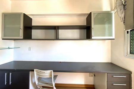 Apartamento para alugar com 107m², 3 quartos e 2 vagasQuarto de Serviço