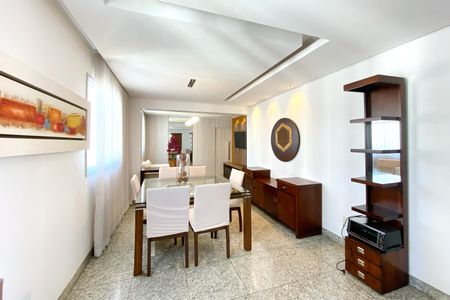 Sala de apartamento para alugar com 3 quartos, 107m² em Santa Efigênia, Belo Horizonte