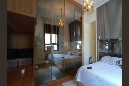 Casa à venda com 3 quartos, 215m² em Vila Nova Alba, São Paulo