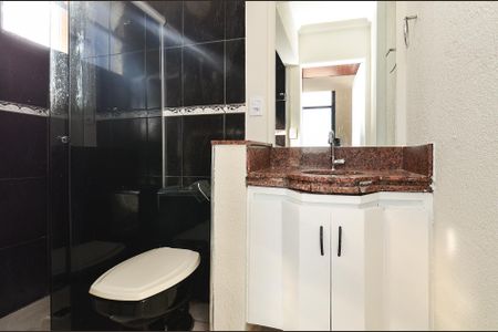 Banheiro de apartamento para alugar com 1 quarto, 50m² em Colégio Batista, Belo Horizonte