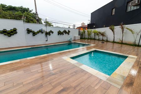 Apartamento para alugar com 38m², 2 quartos e sem vagaÁrea comum - Piscina