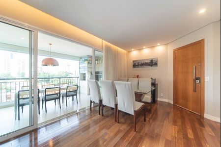 Apartamento à venda com 117m², 3 quartos e 2 vagasSala