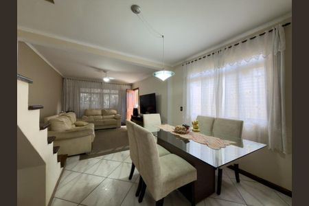 Casa à venda com 4 quartos, 202m² em São Judas, São Paulo