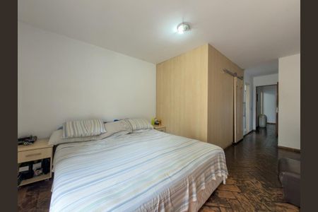 Casa à venda com 4 quartos, 202m² em São Judas, São Paulo