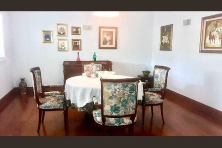 Casa à venda com 2 quartos, 855m² em Loteamento Arboreto dos Jequitibas (Sousas), Campinas