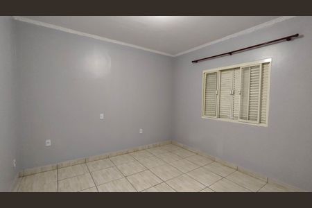Sala de casa para alugar com 3 quartos, 120m² em Vila Carmosina, São Paulo