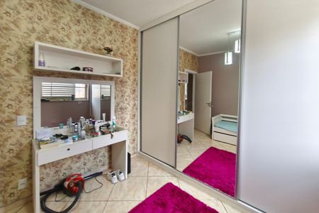 Casa para alugar com 310m², 3 quartos e 4 vagas Casa para alugar com 310m², 3 quartos e 4 vagasQuarto 2