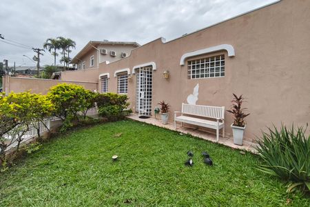 Casa para alugar com 310m², 3 quartos e 4 vagas Casa para alugar com 310m², 3 quartos e 4 vagasQuintal - Jardim