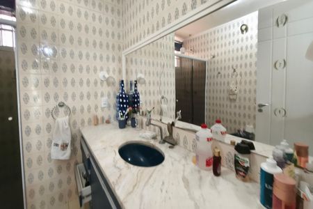 Casa para alugar com 310m², 3 quartos e 4 vagas Casa para alugar com 310m², 3 quartos e 4 vagasBanheiro Social