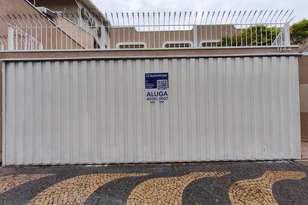 Casa para alugar com 310m², 3 quartos e 4 vagas Casa para alugar com 310m², 3 quartos e 4 vagasPLACA INSTALADA NA FACHADA