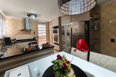 Casa para alugar com 310m², 3 quartos e 4 vagas Casa para alugar com 310m², 3 quartos e 4 vagasCozinha