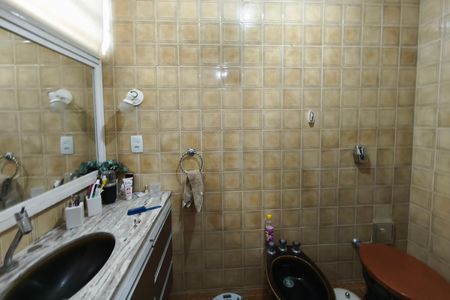 Casa para alugar com 310m², 3 quartos e 4 vagas Casa para alugar com 310m², 3 quartos e 4 vagasBanheiro Suíte