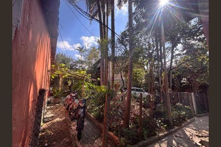 Casa à venda com 300m², 4 quartos e 2 vagas Casa à venda com 300m², 4 quartos e 2 vagasFoto 03