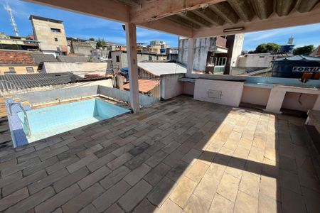 Casa à venda com 300m², 3 quartos e 5 vagasTerraço