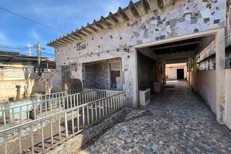 Casa à venda com 300m², 3 quartos e 5 vagasGaragem e Quintal