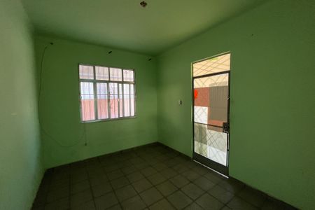 Sala de casa à venda com 3 quartos, 300m² em Cordovil, Rio de Janeiro