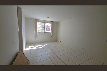 Apartamento à venda com 2 quartos, 55m² em Palmital Iii, Lagoa Santa