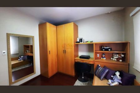 Casa à venda com 198m², 3 quartos e 6 vagas