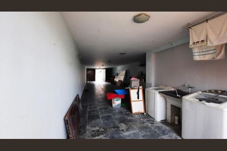 Casa à venda com 198m², 3 quartos e 6 vagas