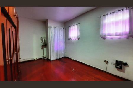Casa à venda com 3 quartos, 198m² em Quarta Parada, São Paulo