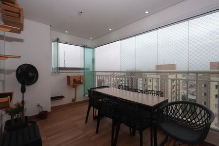 Apartamento para alugar com 65m², 2 quartos e 1 vagaVaranda