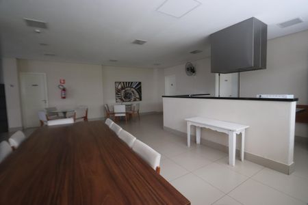 Apartamento para alugar com 65m², 2 quartos e 1 vagaÁrea comum - Salão de festas