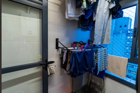 Apartamento à venda com 77m², 2 quartos e 1 vagaÁrea de Serviço
