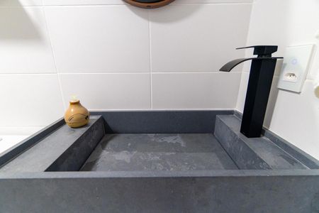 Apartamento à venda com 77m², 2 quartos e 1 vagaBanheiro Social