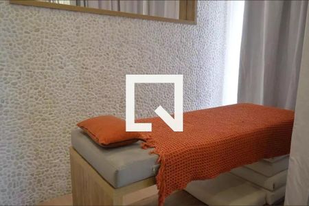 Apartamento à venda com 77m², 2 quartos e 1 vagaSpa
