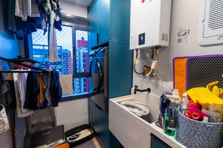Apartamento à venda com 77m², 2 quartos e 1 vagaÁrea de Serviço