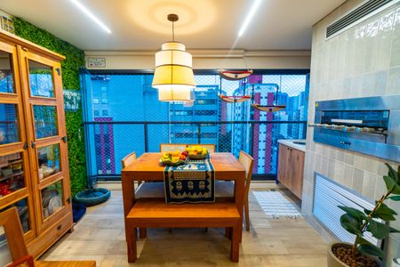 Apartamento à venda com 77m², 2 quartos e 1 vagaSacada da Sala