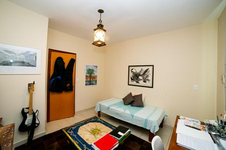 Casa de condomínio à venda com 88m², 2 quartos e 1 vagaEscritório