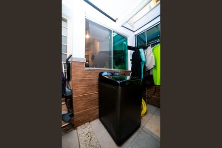 Casa de condomínio à venda com 88m², 2 quartos e 1 vagaÁrea de Serviço