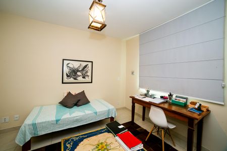 Casa de condomínio à venda com 88m², 2 quartos e 1 vagaEscritório