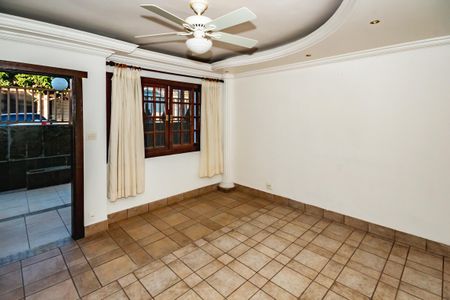 Casa para alugar com 3 quartos, 181m² em Alípio de Melo, Belo Horizonte