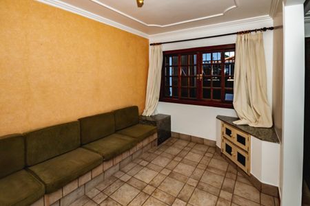 Casa para alugar com 3 quartos, 181m² em Alípio de Melo, Belo Horizonte