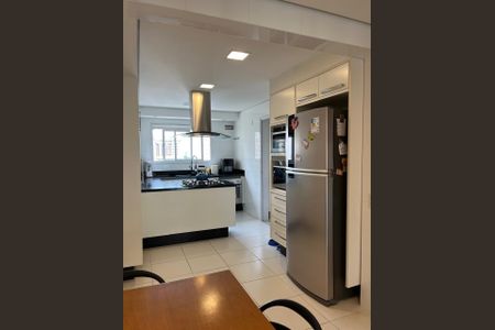 Apartamento à venda com 204m², 4 quartos e 3 vagas Apartamento à venda com 204m², 4 quartos e 3 vagasFoto 33