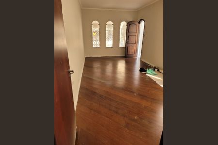Casa à venda com 150m², 4 quartos e 2 vagas