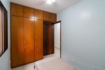 Quarto 1 de casa para alugar com 3 quartos, 184m² em Jardim Santos Dumont, São Paulo