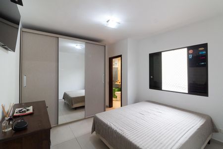 Quarto 2 -Suíte de casa para alugar com 3 quartos, 184m² em Jardim Santos Dumont, São Paulo