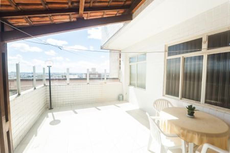 Apartamento à venda com 175m², 3 quartos e 2 vagas Apartamento à venda com 175m², 3 quartos e 2 vagasÁrea externa / cobertura