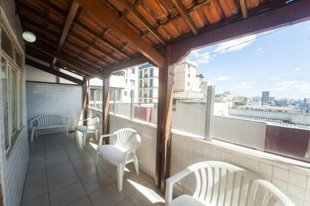 Apartamento à venda com 175m², 3 quartos e 2 vagas Apartamento à venda com 175m², 3 quartos e 2 vagasÁrea externa / cobertura