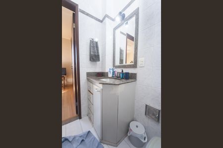 Apartamento à venda com 175m², 3 quartos e 2 vagas Apartamento à venda com 175m², 3 quartos e 2 vagasBanheiro suite
