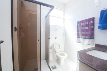 Apartamento à venda com 175m², 3 quartos e 2 vagas Apartamento à venda com 175m², 3 quartos e 2 vagasBanheiro Social