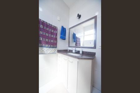 Apartamento à venda com 175m², 3 quartos e 2 vagas Apartamento à venda com 175m², 3 quartos e 2 vagasBanheiro Social